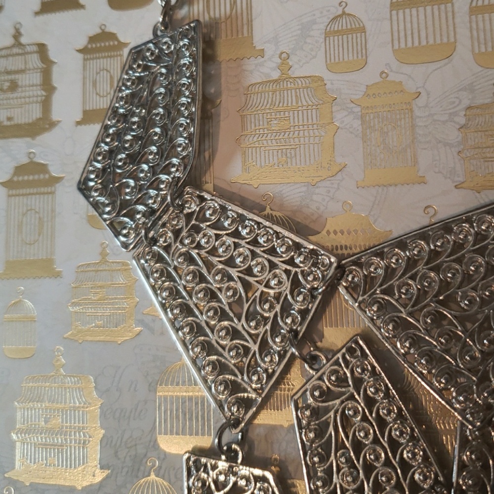 Statement necklace - Picture 6 of 7